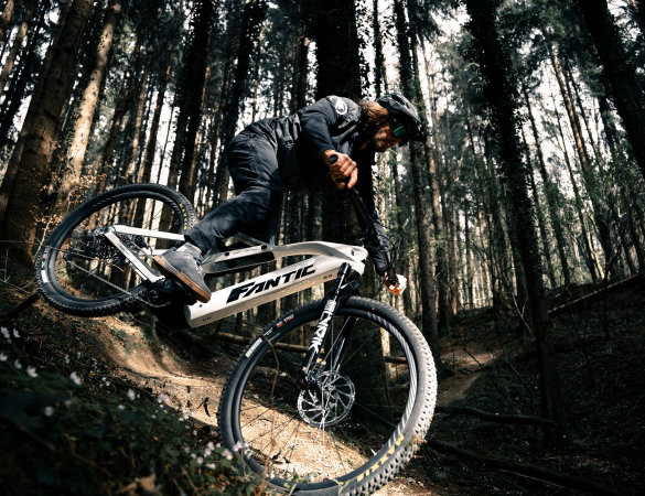 Fantic Sierra e Ridge: nuova generazione eMTB con Bosch Performance Line CX Gen5