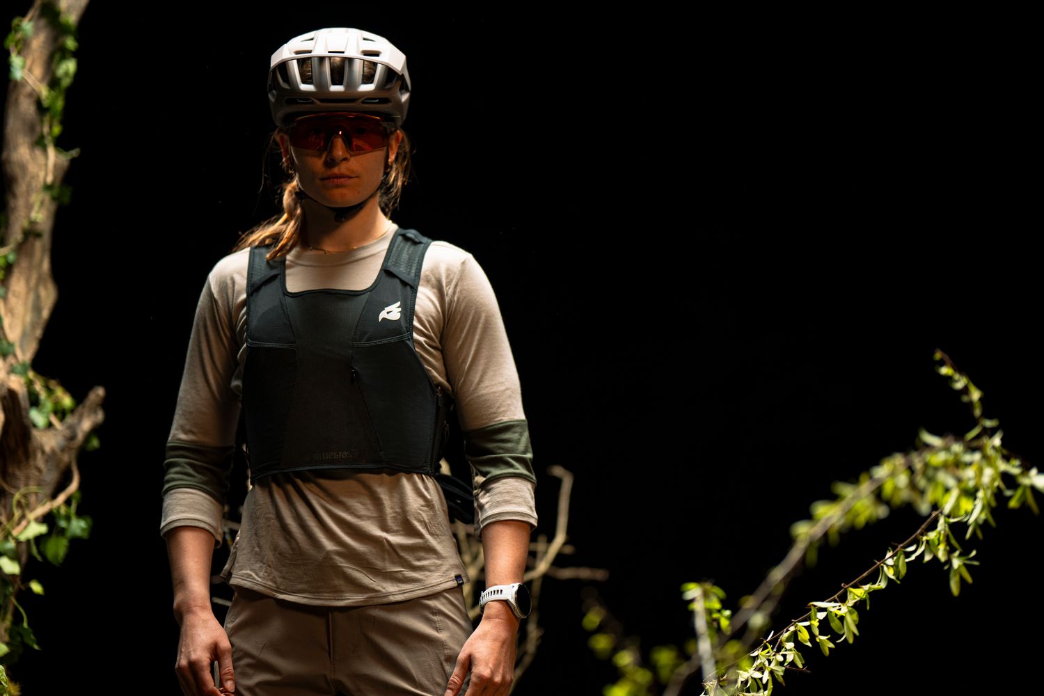 Bluegrass Arto Armour, Arto Vest e Venture Vest - cover