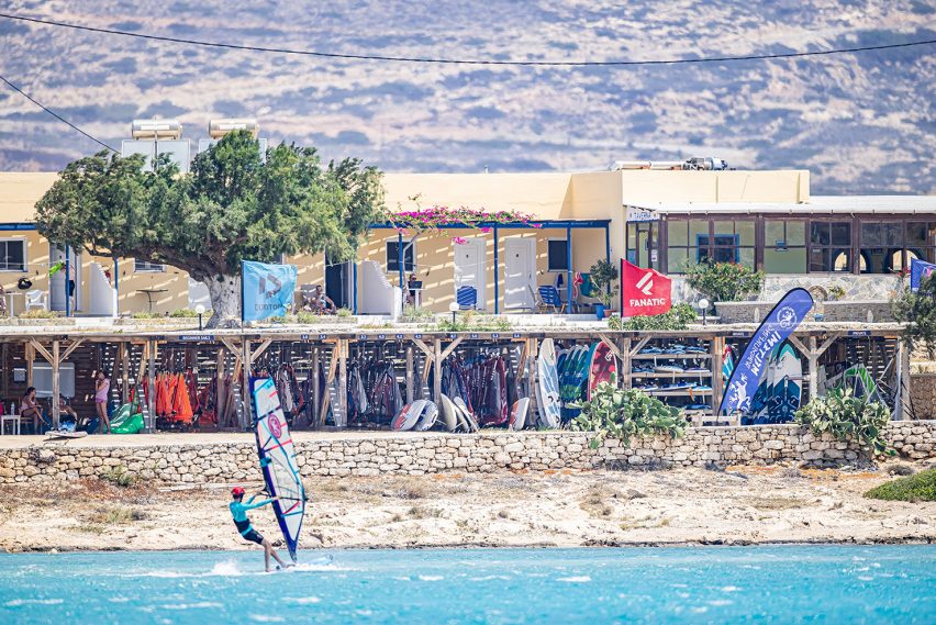 meltemi windsurf karpathos cjicken bay