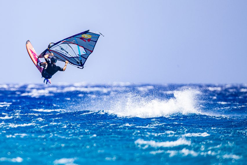 meltemi windsurf karpathos devils bay