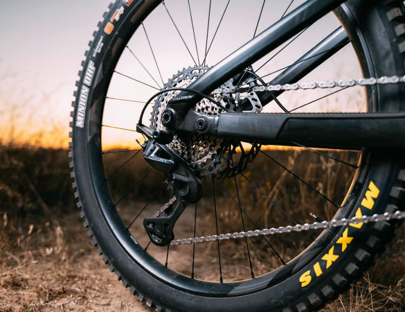 Shimano XT M8200: nuovo gruppo meccanico, rotori da 2,2 mm e pedali aggiornati
