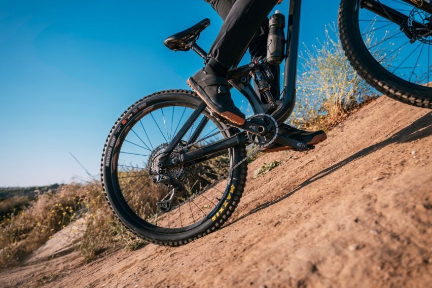 shimano deore xt m8200 - trasmissione, dischi freno e pedali - action