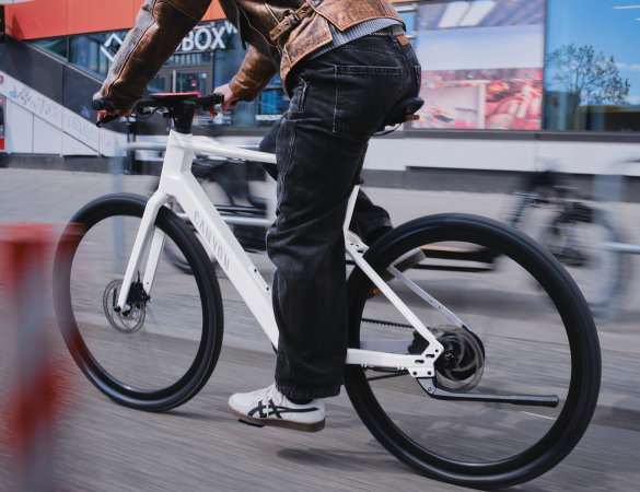 Bosch rivoluziona la mobilità urbana: nuovo motore Hub Line, Active Line Plus aggiornata e batterie PowerTube 360/720