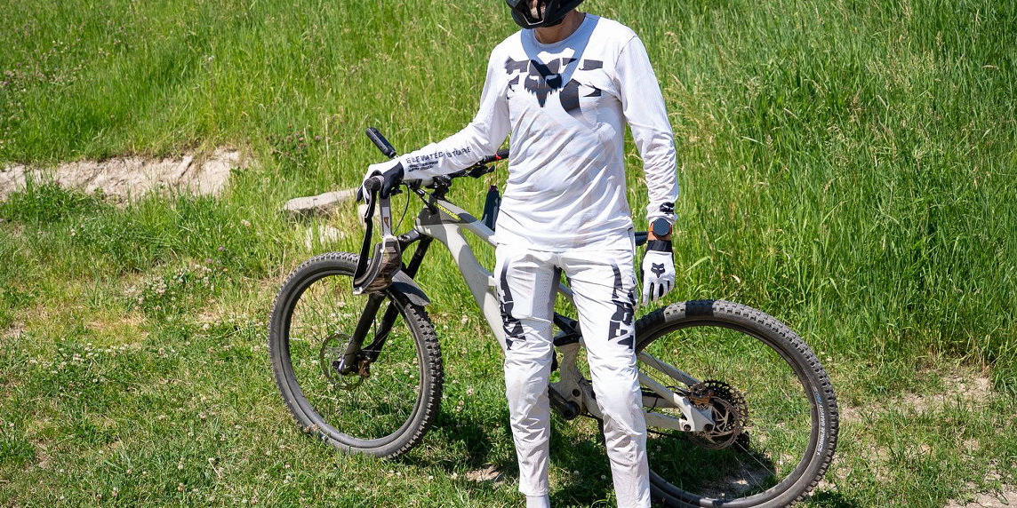 Fox Flexair Diffuse SE: la nuova generazione di abbigliamento racing per la MTB