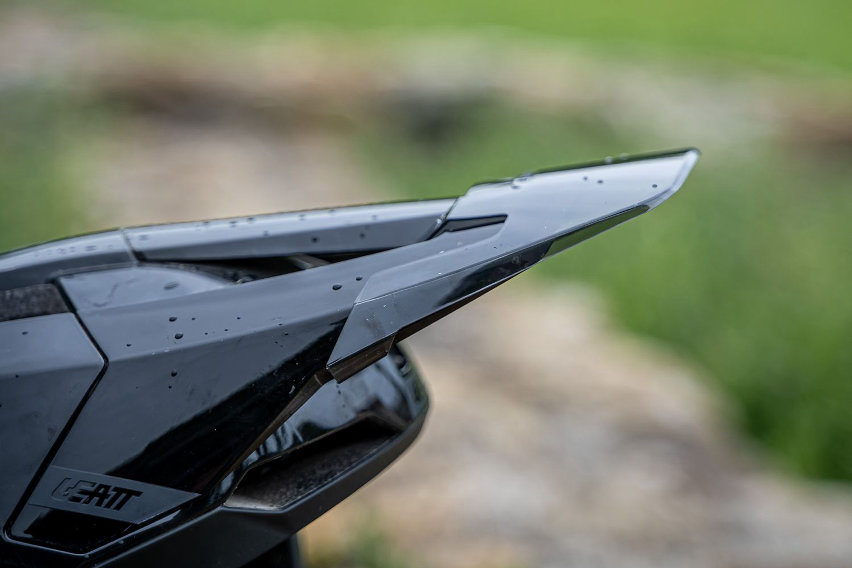 Leatt Gravity 5.0 - test casco full-face enduro - estensione visiera lato