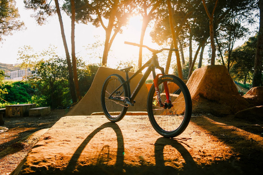 mondraker kaoz - dirt jump and pump track bike - cover