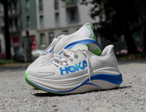 HOKA Skyward X 2, il test