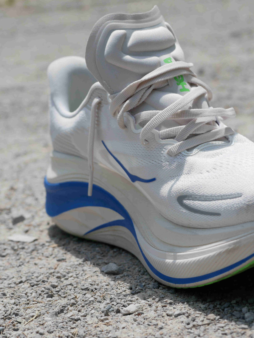 HOKA Skyward X 2, il test