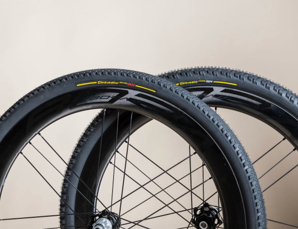 Pirelli amplia la gamma gravel con le nuove gomme Cinturato Gravel RH e RM, più veloci e Made in Italy