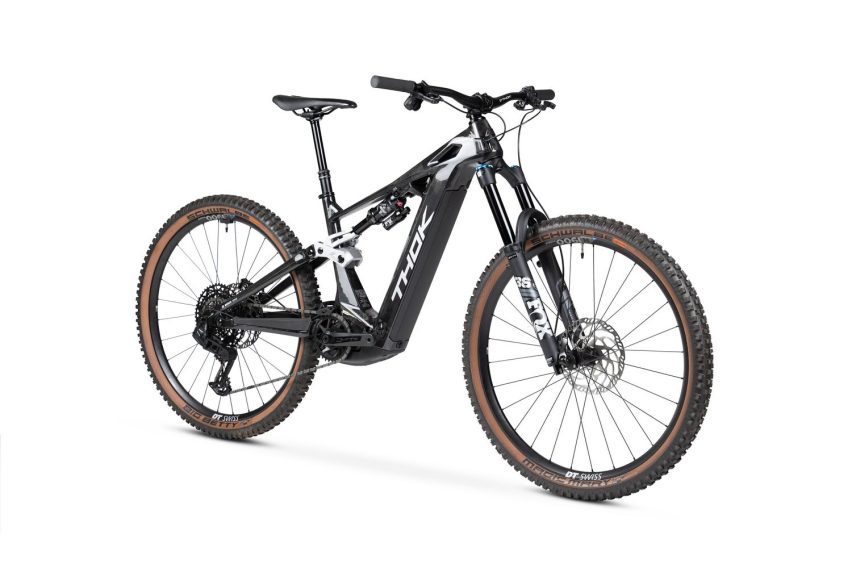 Thok TP4-SE royal black MY26