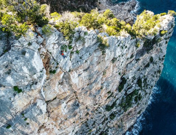 Granite and limestone, the two faces of climbing in Sardinia