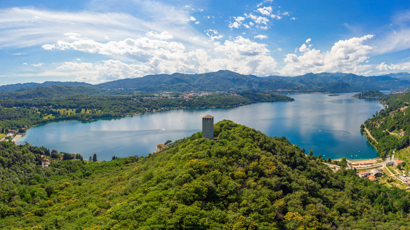 Summer 2026 in the Distretto Turistico dei Laghi: amidst peaks, crystal-clear waters, and boundless adventures.