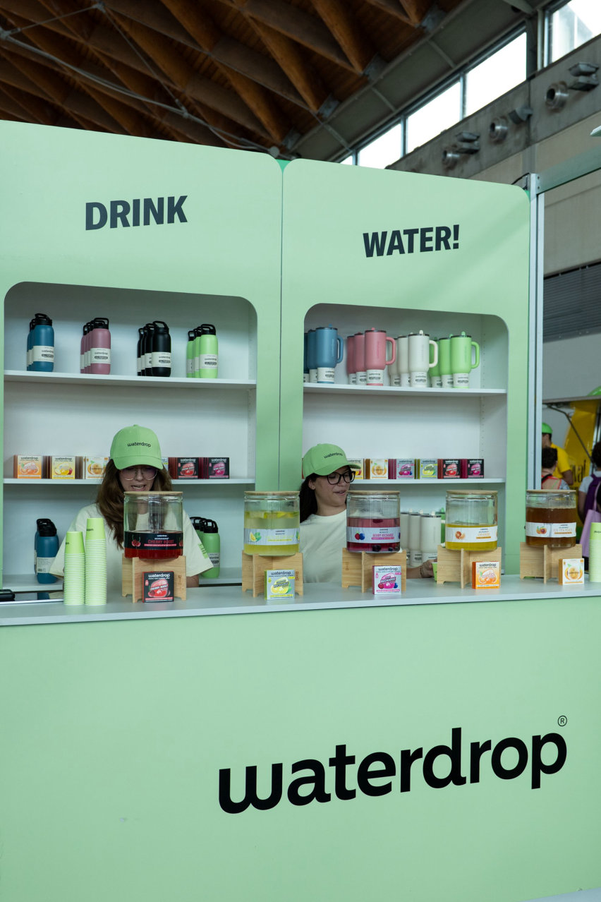 Lo stand di waterdrop in occasione della recente fiera Rimini Wllness