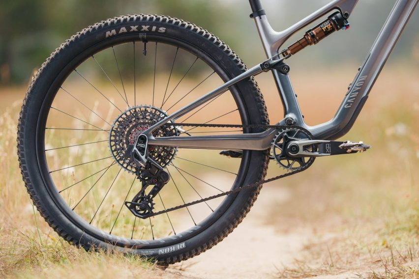 canyon lux trail my26 - carro