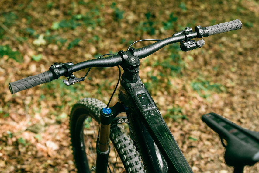 BH iLynx+ DL Trail eMTB - top tube