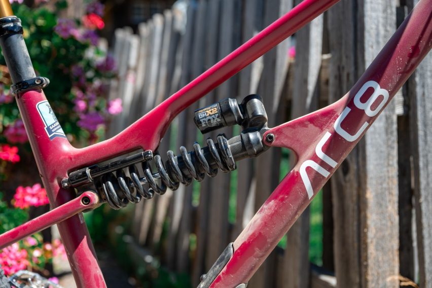 arc8 esxtra coil - short test mtb enduro - dual pivot suspension system