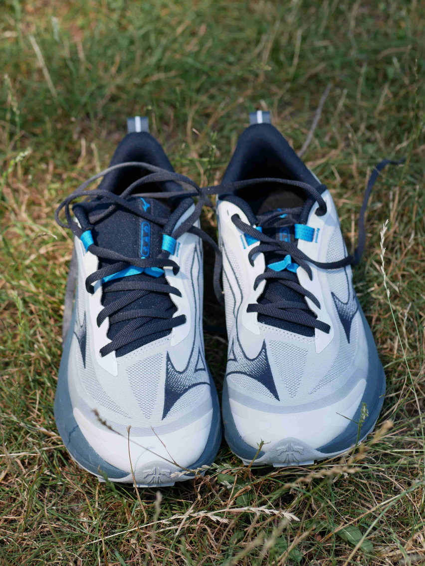LR Mizuno Neo Daichi X