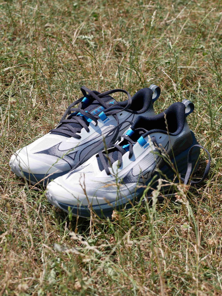 LR Mizuno Neo Daichi X