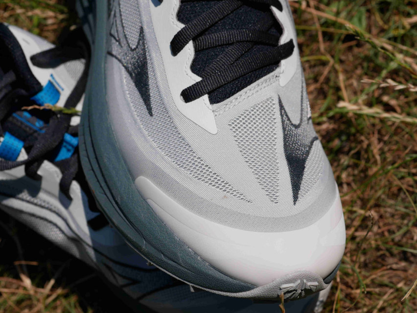 LR Mizuno Neo Daichi X
