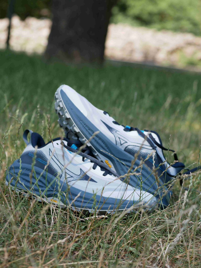 LR Mizuno Neo Daichi X