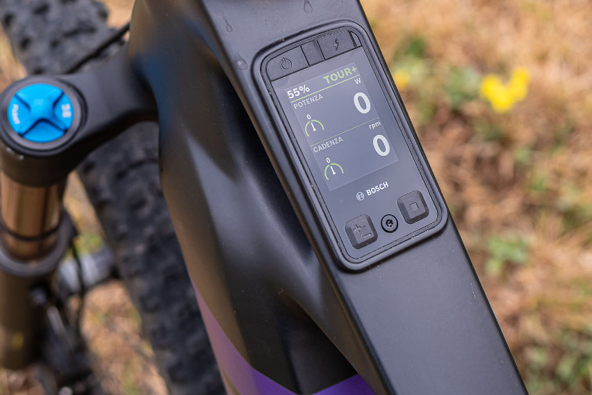 mondraker scree rr - emtb short test - display bosch