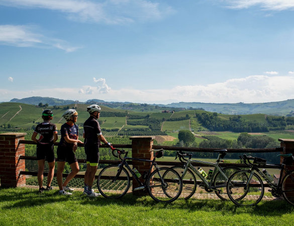 Piemonte, una regione da pedalare: tra gravel, strade militari e salite leggendarie