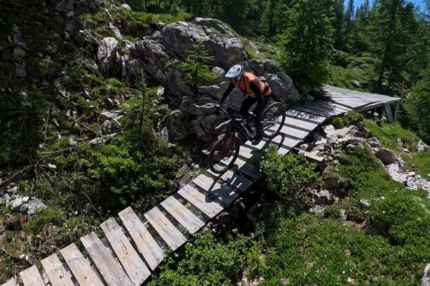 thok tp4 capsule collection - short test emtb - action 03