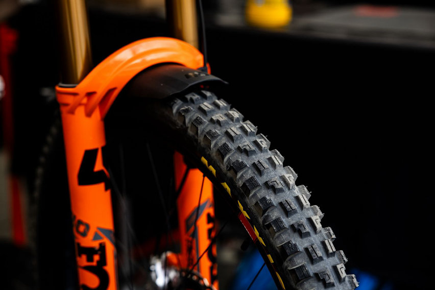 Maxxis Minion DHX - nuovo pneumatico MTB Gravity - cover