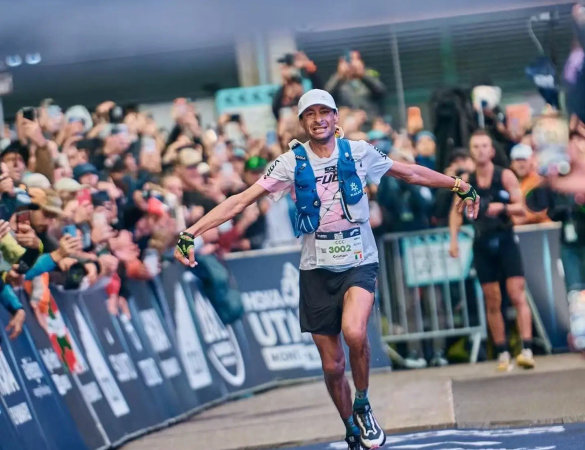 HOKA UTMB Mont-Blanc, Cristian Minoggio vince a mani basse la CCC con Kailas