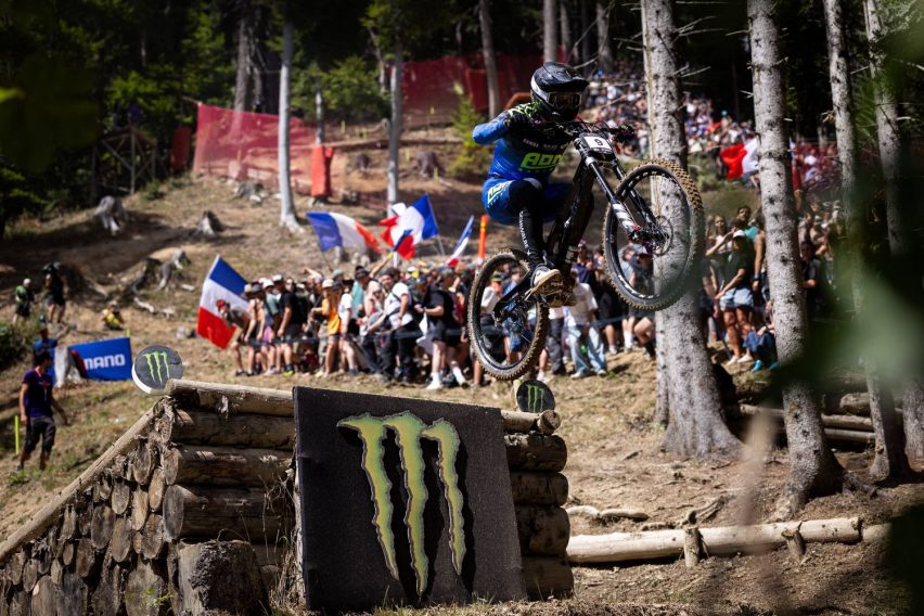 world cup dh 2026 - les gets - harriet harnden gara