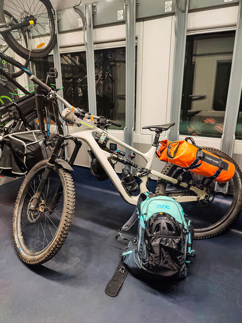 Aeroe Spider Rack - test review portapacchi mtb - treno 02