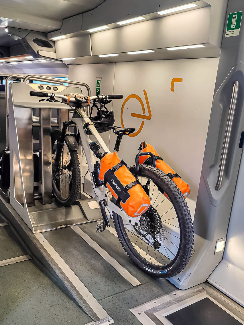Aeroe Spider Rack - test review portapacchi mtb - treno 01