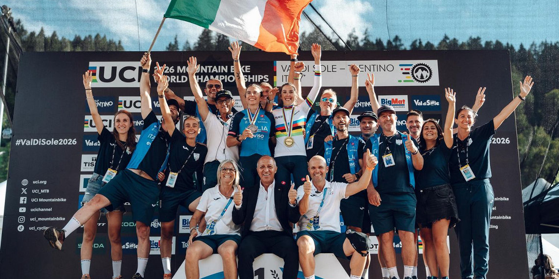 Val di Sole iridata: Corvi, Berta e Pidcock firmano una giornata storica nel Cross Country