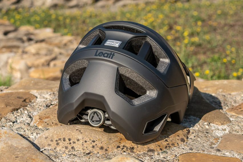 Leatt MTB Enduro 4.0 - short test casco 2-in-1 - regolazione nuca