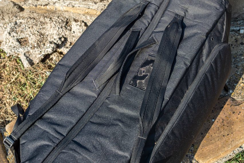 Thule RoundTrip MTB Duffel 70L - borsone da viaggio in test - spallacci e maniglie