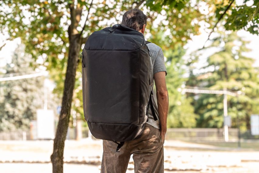 Thule RoundTrip MTB Duffel 70L - borsone da viaggio in test - lifestyle