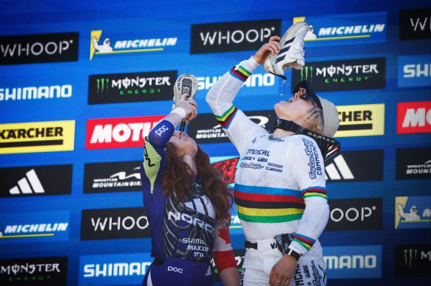 world cup dh whistler - vali holl podio