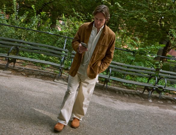 Tyler Kolek e Sage Elsesser reinterpretano il Chestnut di UGG