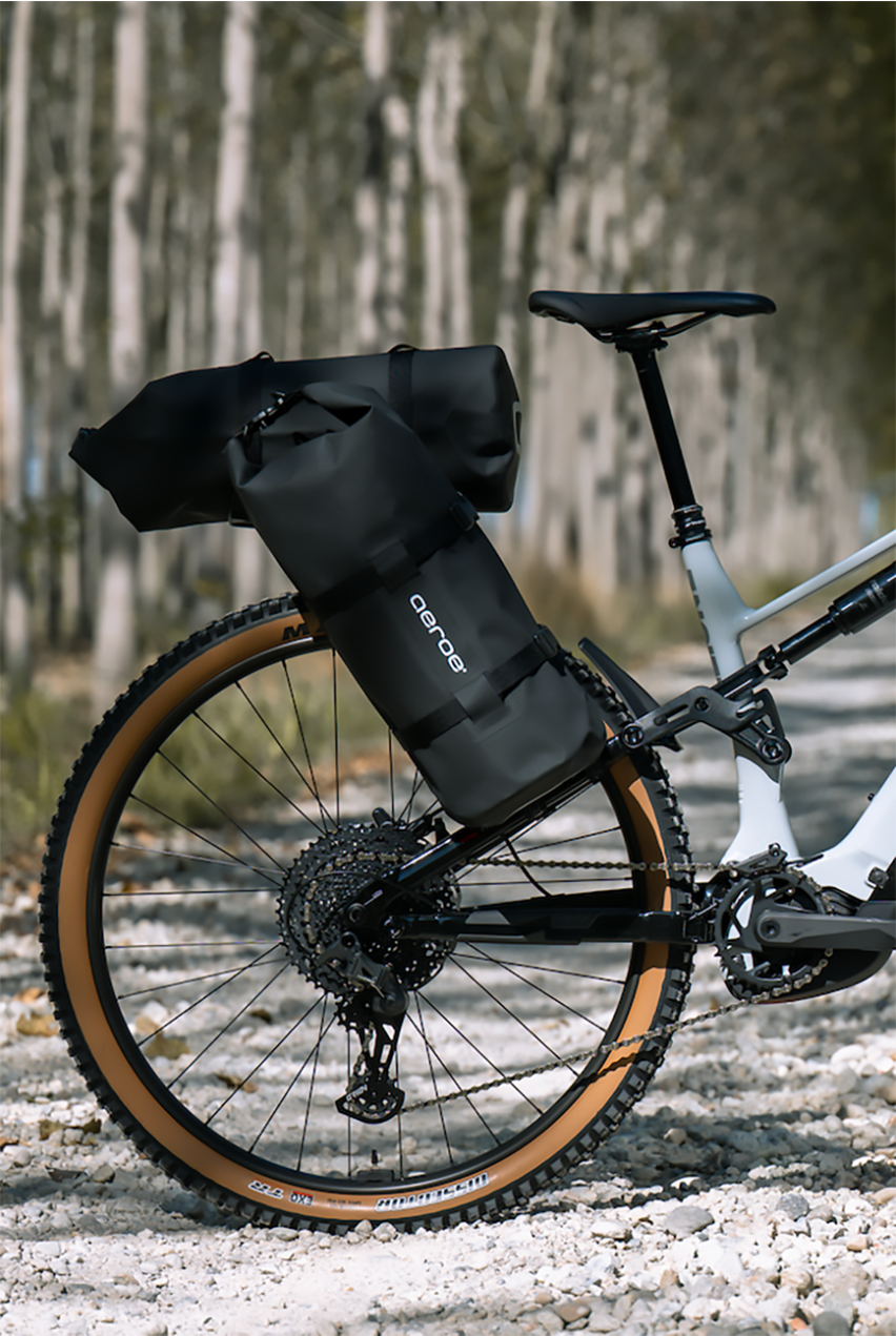 thok all.one gone - emtb bikepacking con portapacchi aeroe - posteriore