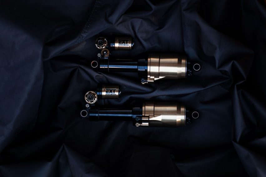 EXT Aria V2 - ammortizzatore ad aria Enduro/Gravity - Aria V2 & Aria V2 DH