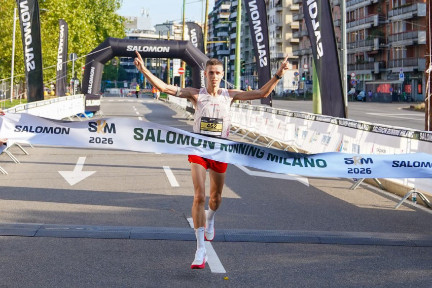 La sedicesima edizione della Salomon Running Milano ha riportato in città 3.000 runner, trasformando per una mattina la metropoli in un percorso muscolare fatto di salite, sterrati e passaggi nella Milano inedita.