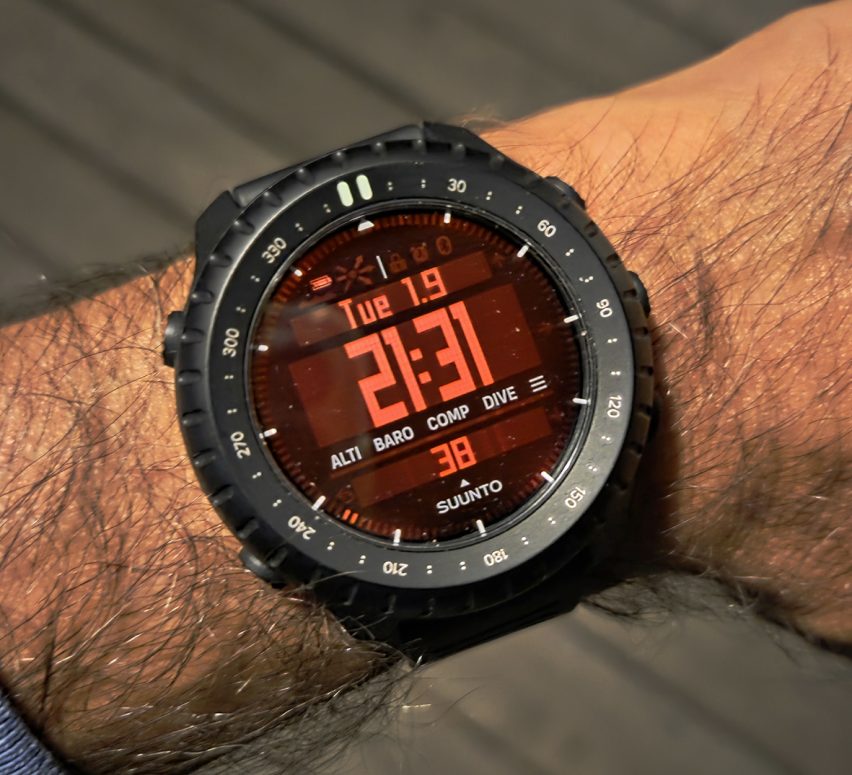 Suunto Core 2 Display red