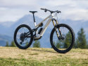 canyon spectral:on cf 9 con avinox m2s - bici