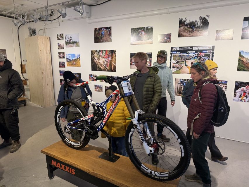 maxxis race vault - whistler - 01