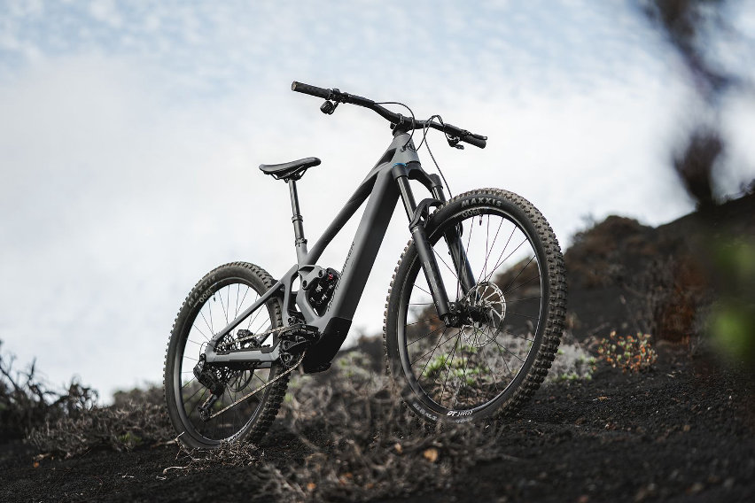 Mondraker Zendit R e Zendit S con motore Avinox M2S e batteria da 800 Wh - cover