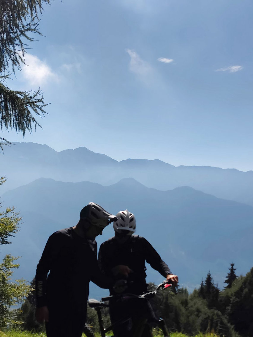Valbeat Ciclomusic Festival con Bosch e-Bike Systems e Thok TP4-S - backlight