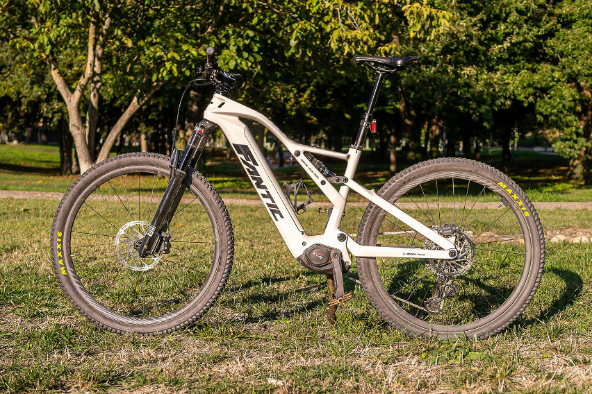 fantic sierra factory - emtb con bosch cx gen 5 - bici lato sx