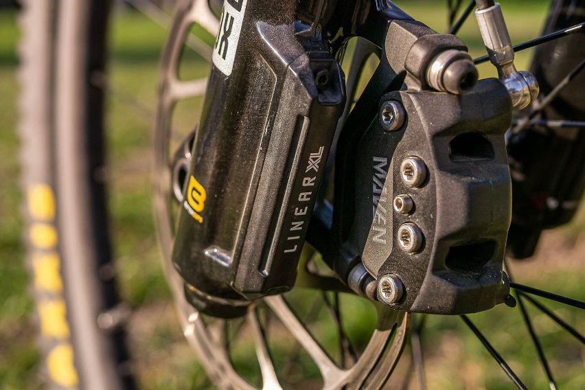 RockShox Lyrik Ultimate - test forcella MTB - Linear XL