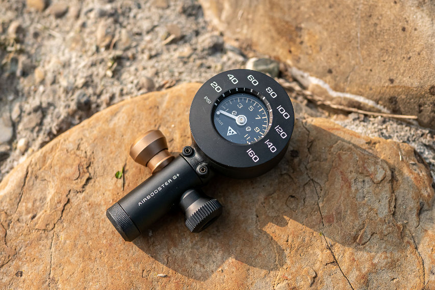 Topeak Airbooster G+ - manometro analogico con adattatore CO2 - cover