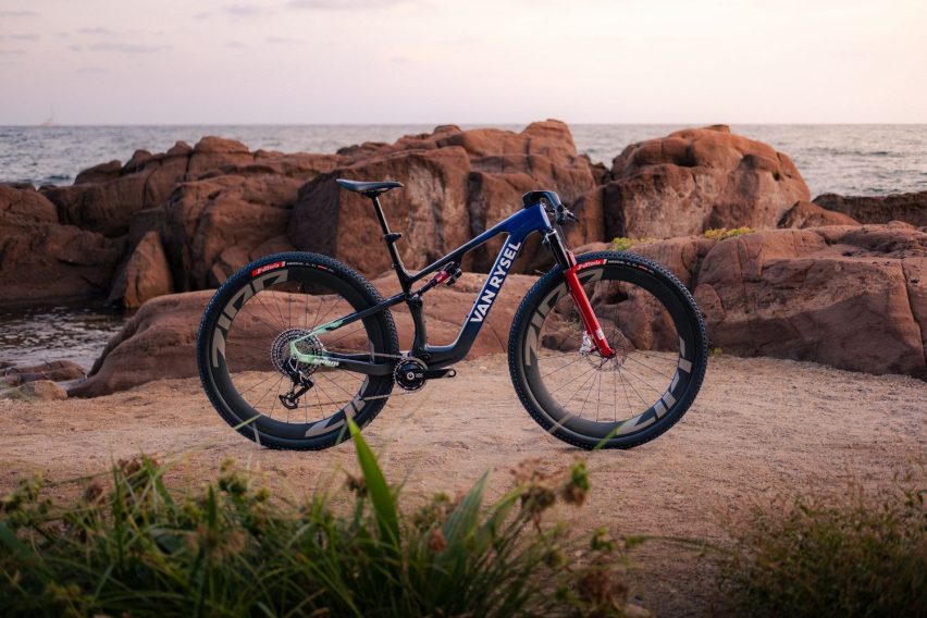 Van Rysel RCR‑XC da 32 pollici - nuova MTB da gara XC - bici
